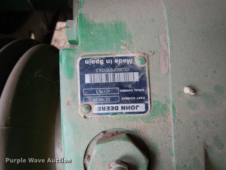 image for item DH2300 2010 John Deere 625D draper head