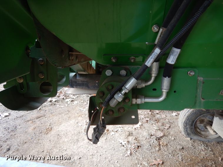 image for item DH2300 2010 John Deere 625D draper head