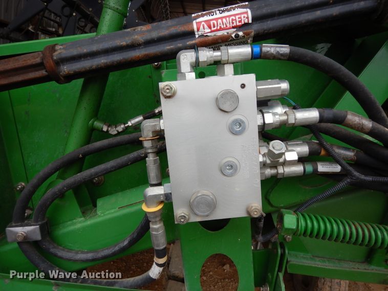 image for item DH2300 2010 John Deere 625D draper head