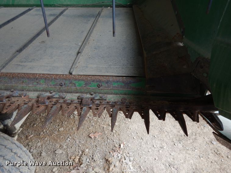 image for item DH2300 2010 John Deere 625D draper head