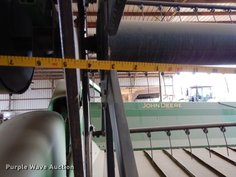 image for item DH2300 2010 John Deere 625D draper head
