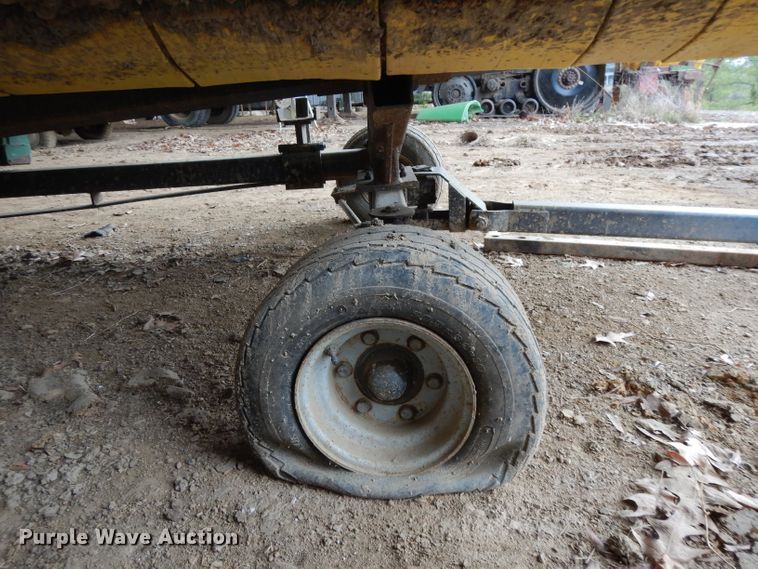 image for item DH2300 2010 John Deere 625D draper head