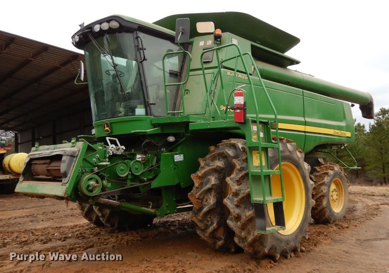 image for item DH2301 2010 John Deere 9670 STS combine
