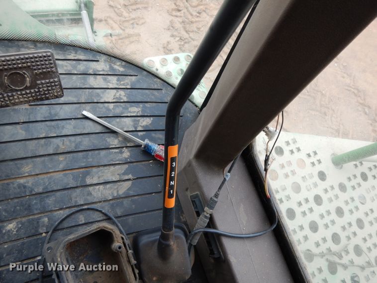 image for item DH2301 2010 John Deere 9670 STS combine