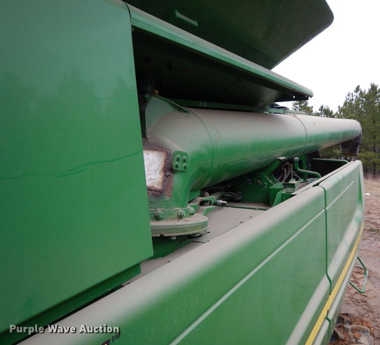 image for item DH2301 2010 John Deere 9670 STS combine
