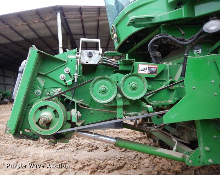 image for item DH2301 2010 John Deere 9670 STS combine