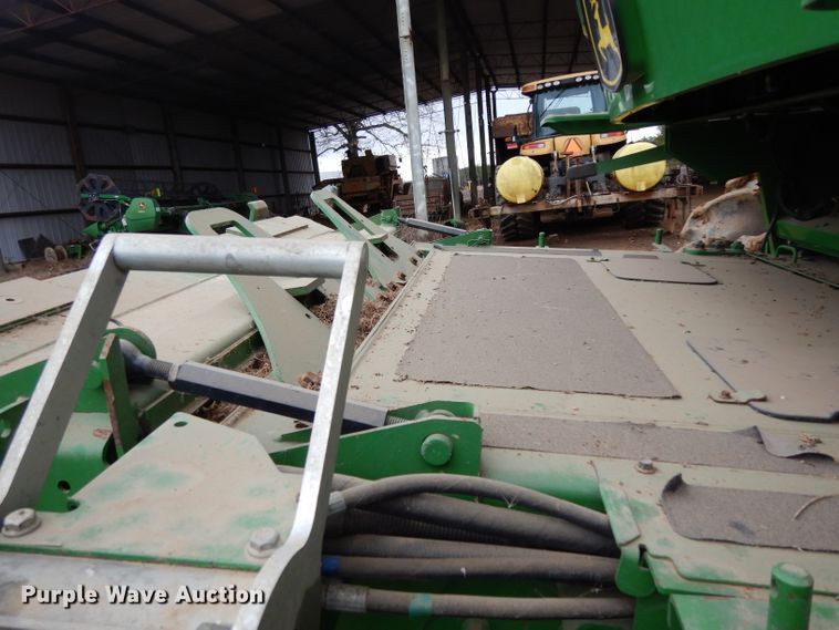 image for item DH2301 2010 John Deere 9670 STS combine