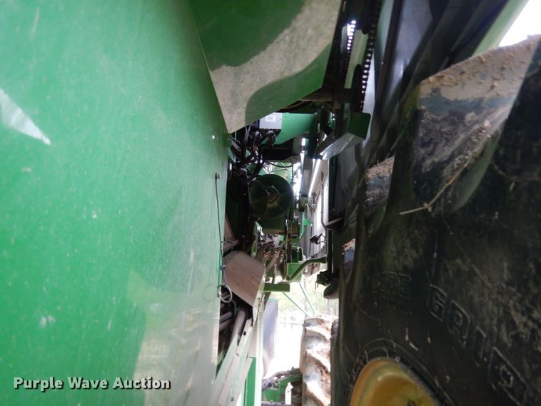 image for item DH2301 2010 John Deere 9670 STS combine