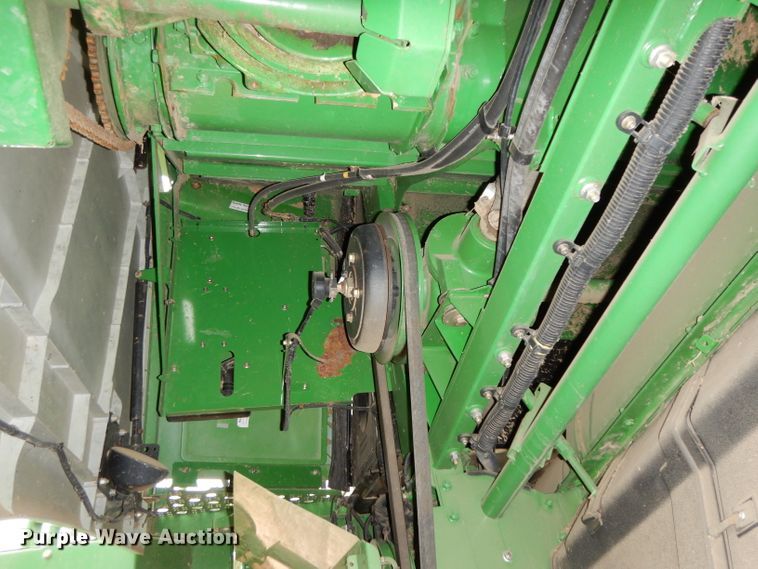 image for item DH2301 2010 John Deere 9670 STS combine