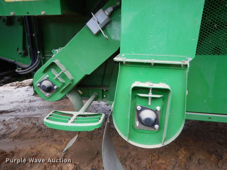 image for item DH2301 2010 John Deere 9670 STS combine