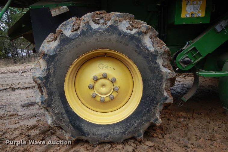 image for item DH2301 2010 John Deere 9670 STS combine