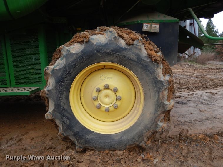 image for item DH2301 2010 John Deere 9670 STS combine