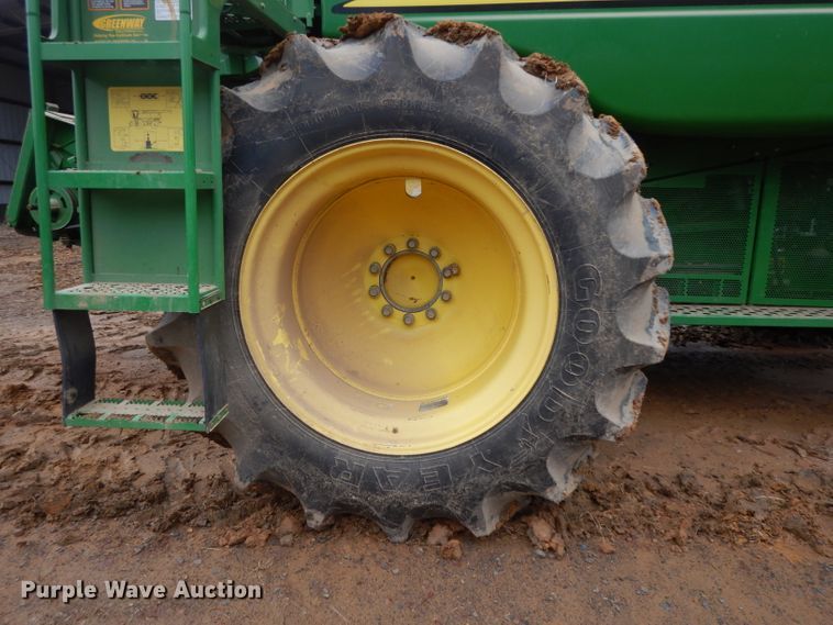 image for item DH2301 2010 John Deere 9670 STS combine