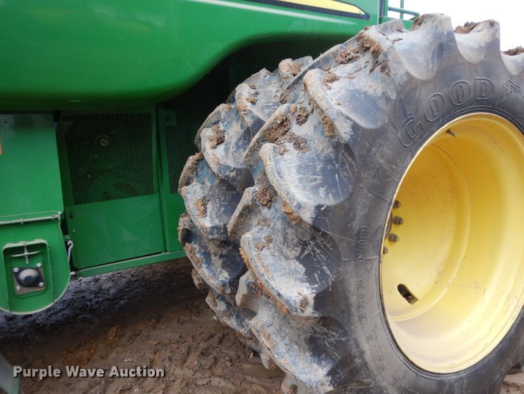 image for item DH2301 2010 John Deere 9670 STS combine