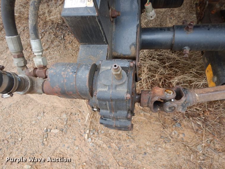 image for item DH2302 New Holland Honey Bee 994 draper head