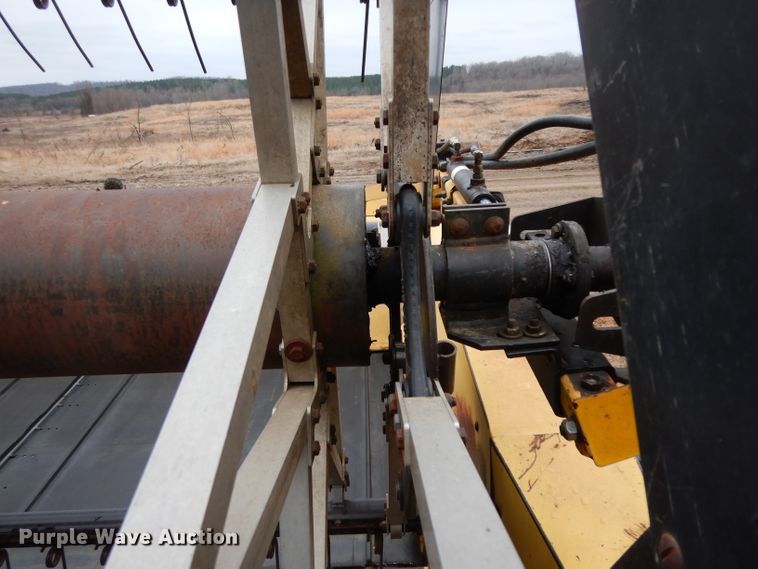 image for item DH2302 New Holland Honey Bee 994 draper head