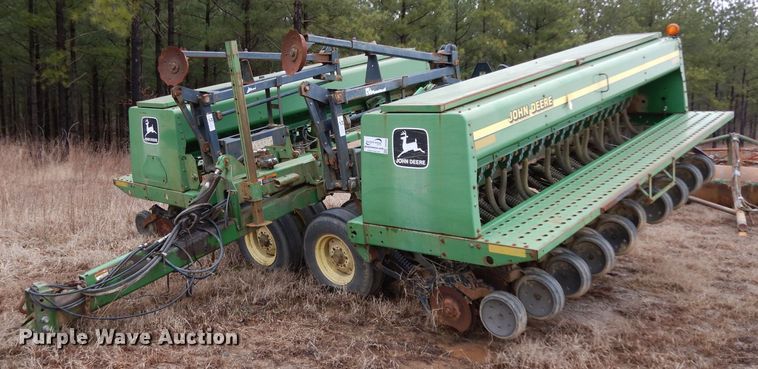 image for item DH2303 John Deere 455 grain drill