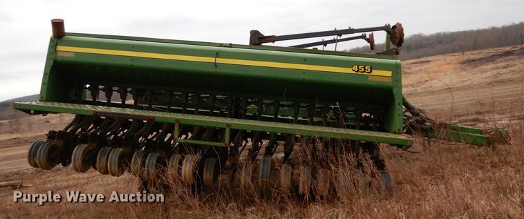 image for item DH2303 John Deere 455 grain drill