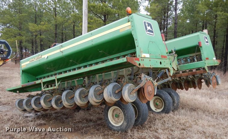image for item DH2303 John Deere 455 grain drill