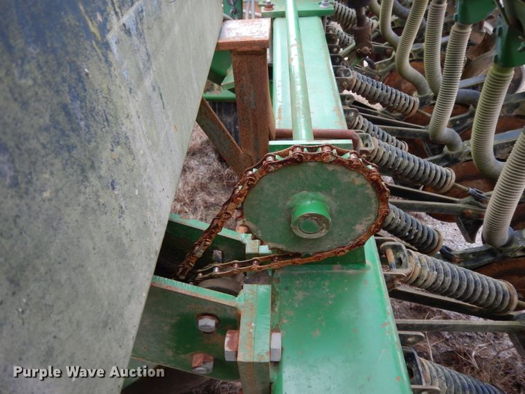 image for item DH2303 John Deere 455 grain drill