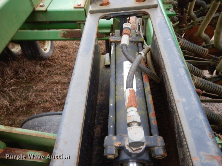 image for item DH2303 John Deere 455 grain drill