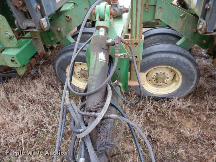 image for item DH2303 John Deere 455 grain drill