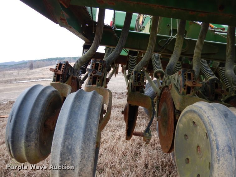 image for item DH2303 John Deere 455 grain drill