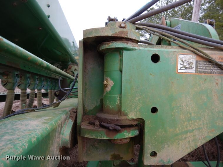 image for item DH2303 John Deere 455 grain drill