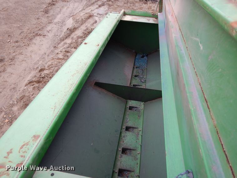 image for item DH2303 John Deere 455 grain drill