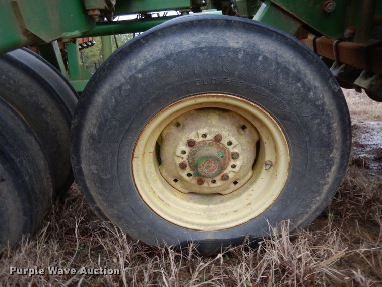 image for item DH2303 John Deere 455 grain drill