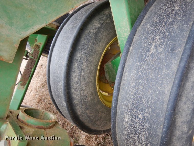 image for item DH2303 John Deere 455 grain drill