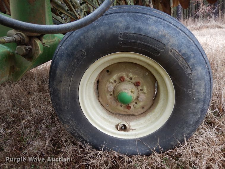 image for item DH2303 John Deere 455 grain drill