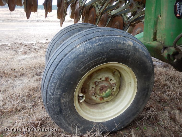 image for item DH2303 John Deere 455 grain drill