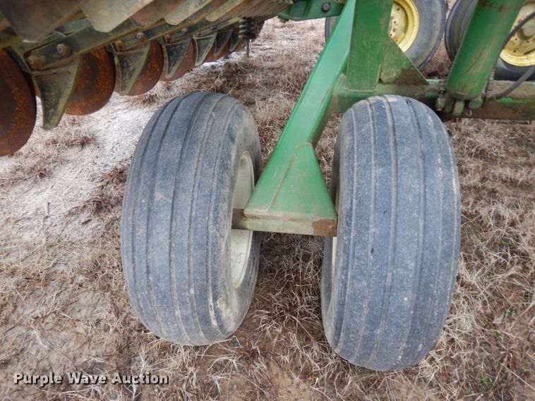 image for item DH2303 John Deere 455 grain drill