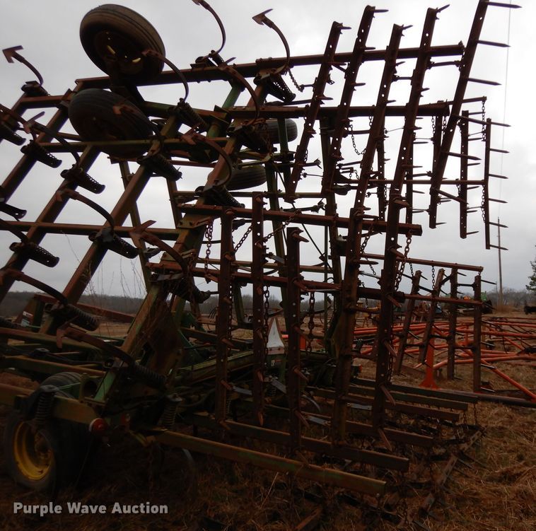 image for item DH2313 John Deere 980 field cultivator