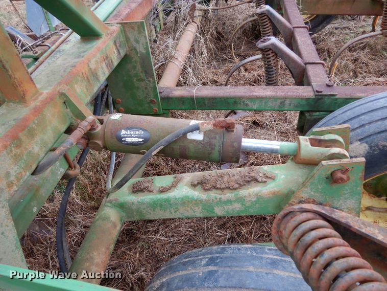 image for item DH2314 John Deere 960 field cultivator