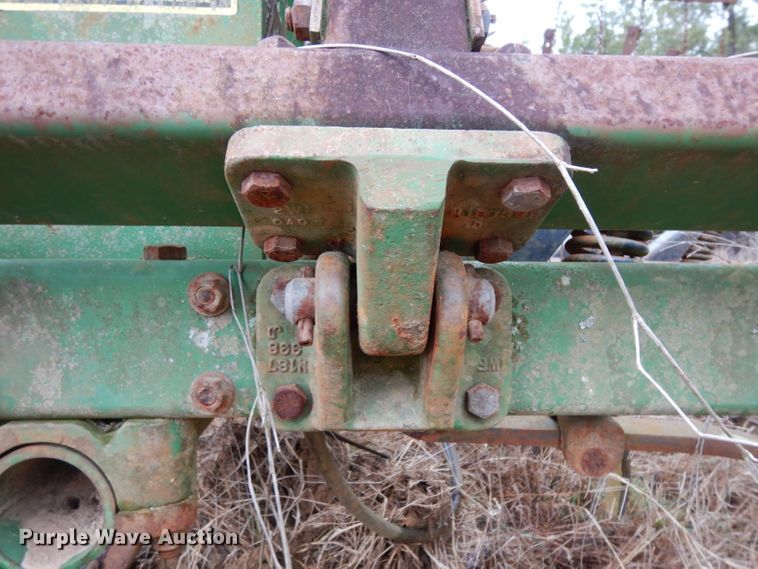image for item DH2314 John Deere 960 field cultivator