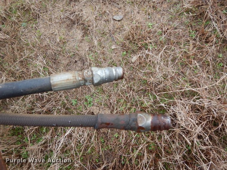 image for item DH2314 John Deere 960 field cultivator