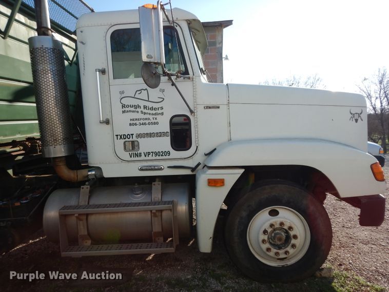 image for item DH2375 1997 Freightliner FLD120 manure spreader truck