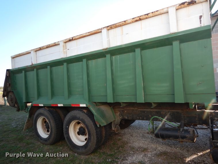 image for item DH2375 1997 Freightliner FLD120 manure spreader truck