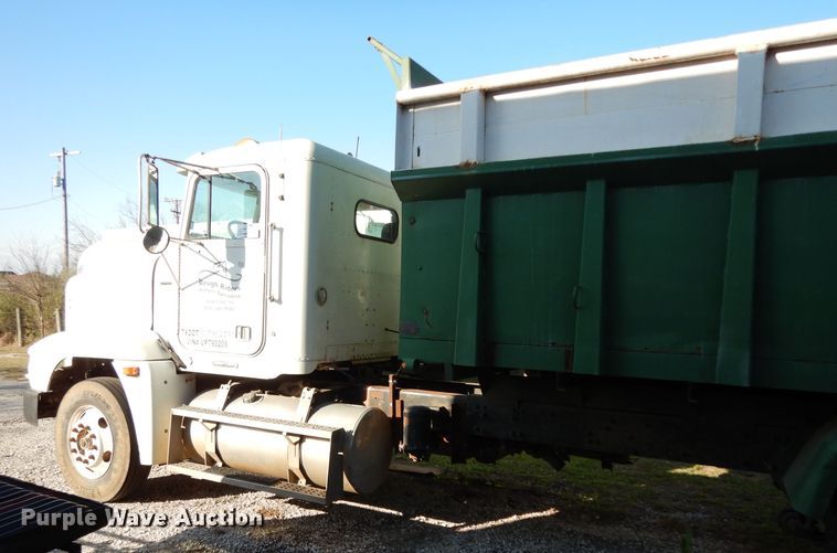 image for item DH2375 1997 Freightliner FLD120 manure spreader truck