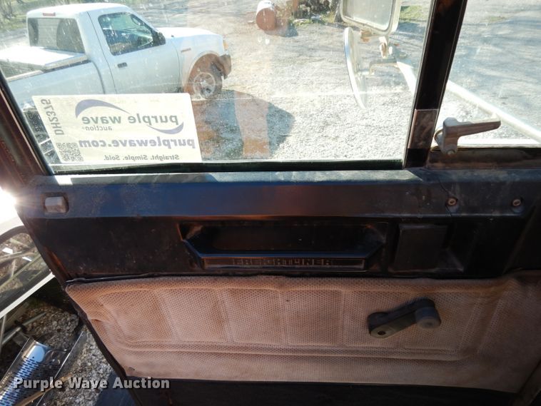 image for item DH2375 1997 Freightliner FLD120 manure spreader truck