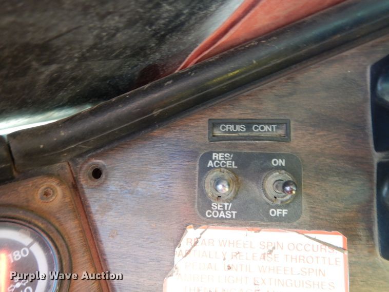 image for item DH2375 1997 Freightliner FLD120 manure spreader truck