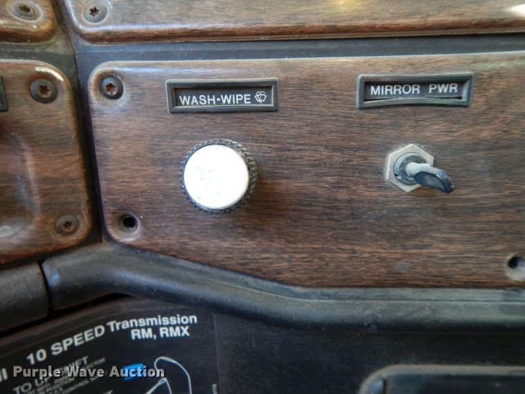 image for item DH2375 1997 Freightliner FLD120 manure spreader truck