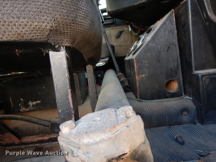 image for item DH2375 1997 Freightliner FLD120 manure spreader truck