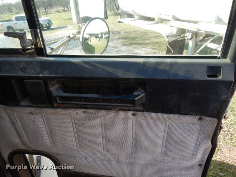 image for item DH2375 1997 Freightliner FLD120 manure spreader truck