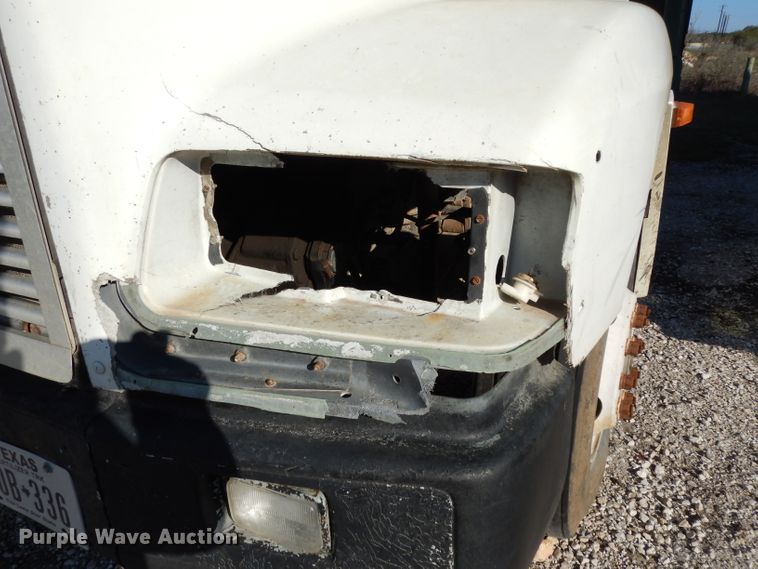 image for item DH2375 1997 Freightliner FLD120 manure spreader truck