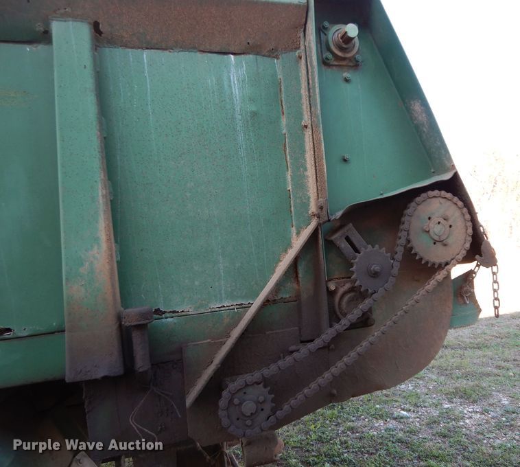 image for item DH2375 1997 Freightliner FLD120 manure spreader truck