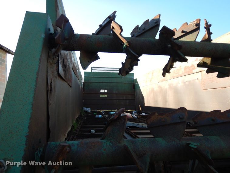 image for item DH2375 1997 Freightliner FLD120 manure spreader truck