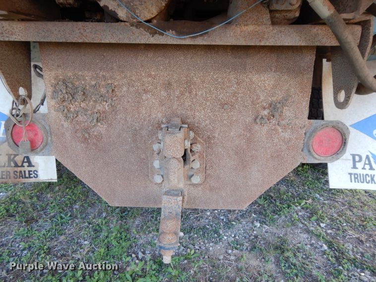 image for item DH2375 1997 Freightliner FLD120 manure spreader truck